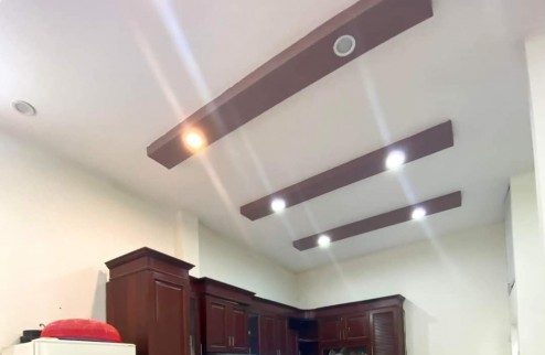 Bán nhà KINH DOANH mặt phố Cao Lỗ - Đông Anh 47m2, MT4.5m, giá 6.4 tỷ, 0836646314.